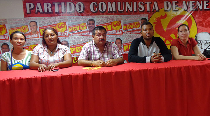 De izquierda a derecha: Yoly Velasco, Alan Figuera, José Ochoa y trabajadoras de Sísmica Bielovenezolana.
